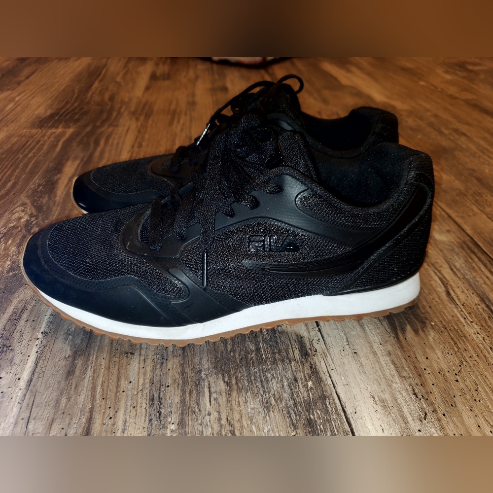 Black Fila Shoes
